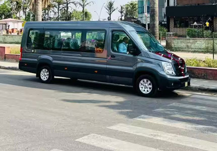 10 Seater Urbania Traveller