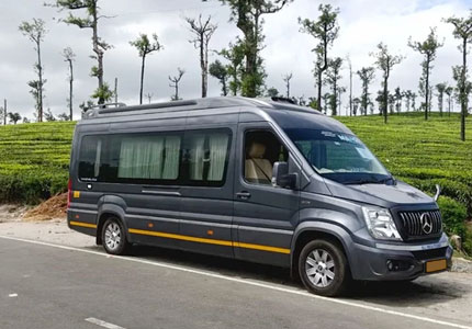 10 Seater Urbania Traveller