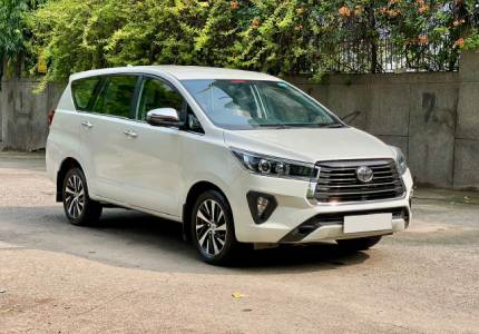 Taxi Hire in Kashmir