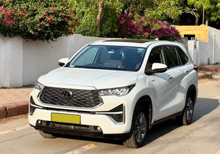 Innova Hycross