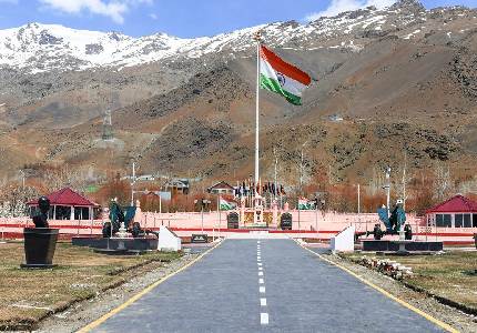 Srinagar to Leh Manali Chandigarh Tour