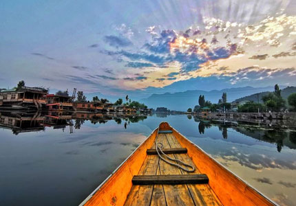 Express Leh With Kashmir