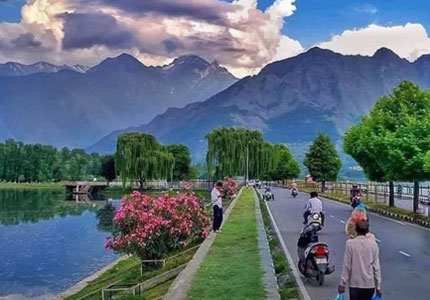 Srinagar Full Day Sightseeing Taxi