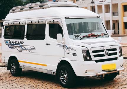 17 Seater Tempo Traveller Rental